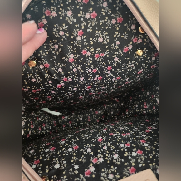 MUDD Circle Bag with flower interior. Excellent Condition. - Picture 7 of 10